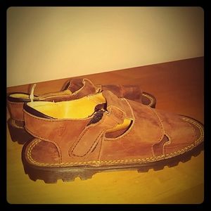 Doc Martin NWPT'S sz 3 Boys Sandals